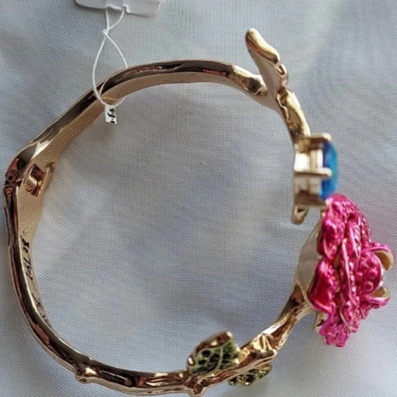 BETSEY JOHNSON Garden of Excess  Crystal Rhinestone Hinged Cuff Bracelet NWT - Picture 3 of 7